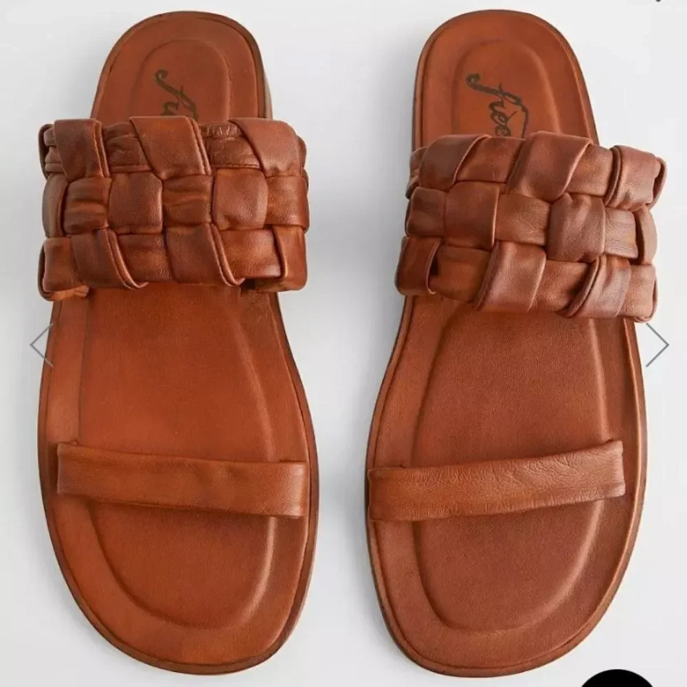 Free People Winding River Leather Slip On Sandal size 7